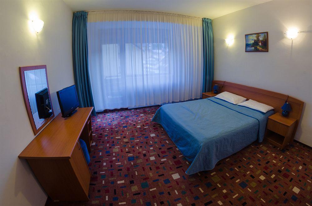 Hotel Hera Предял Екстер'єр фото
