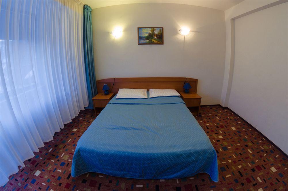 Hotel Hera Предял Екстер'єр фото