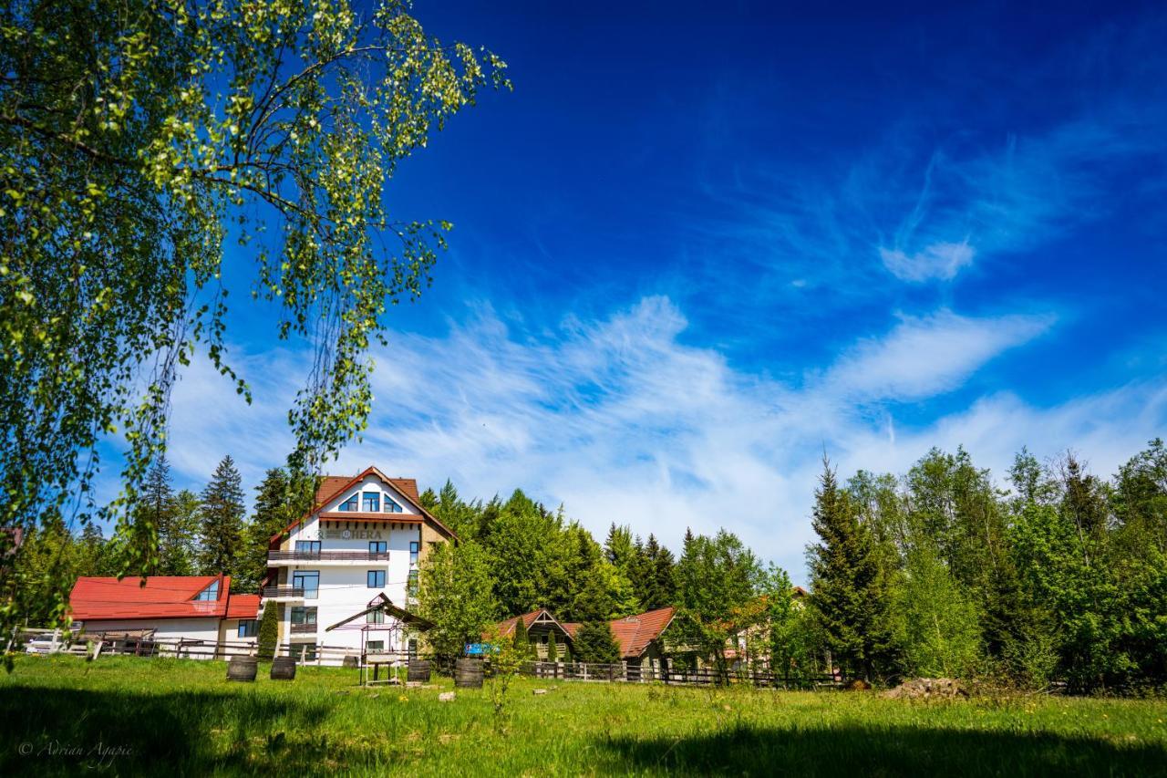 Hotel Hera Предял Екстер'єр фото