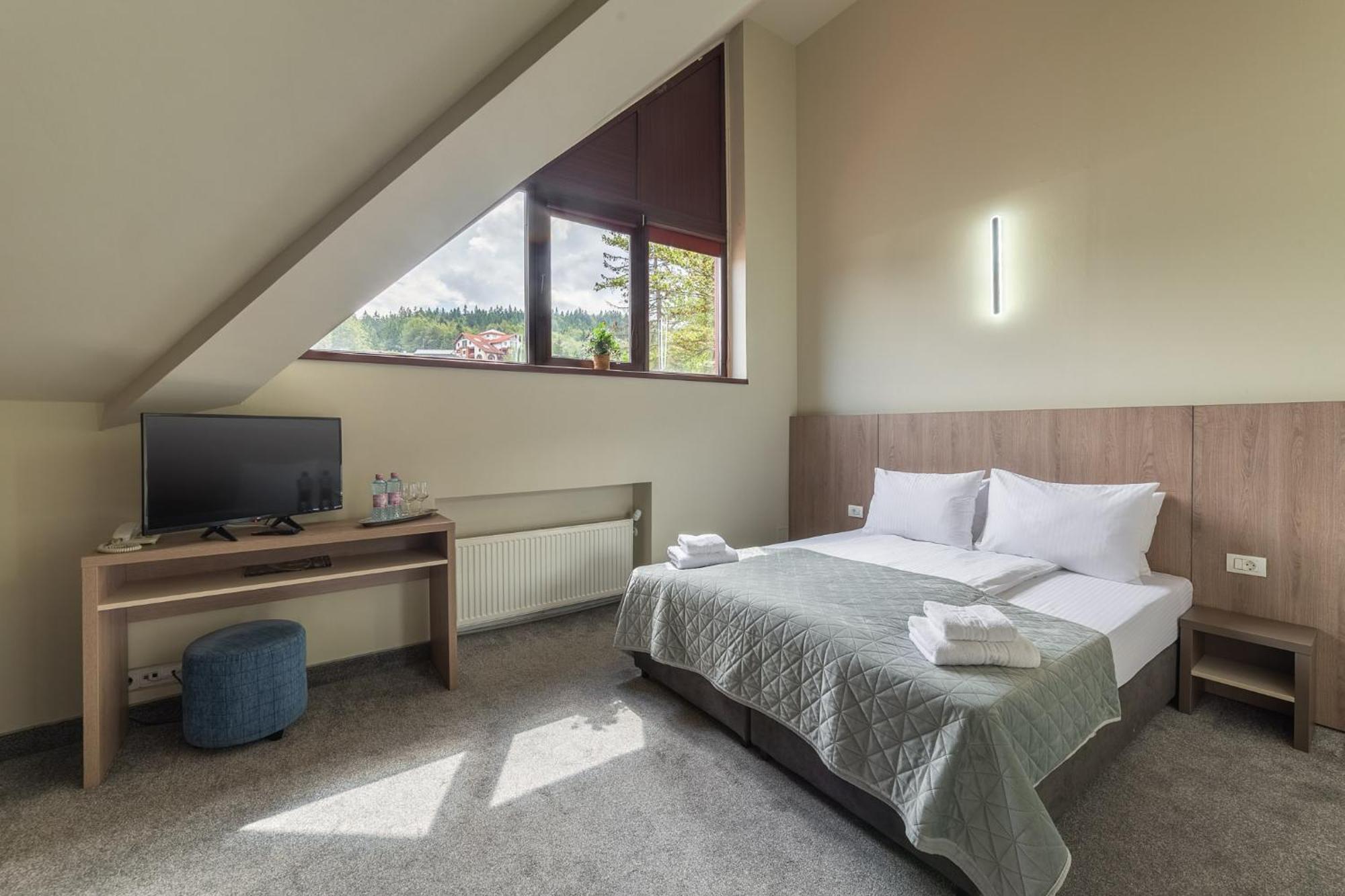 Hotel Hera Предял Екстер'єр фото