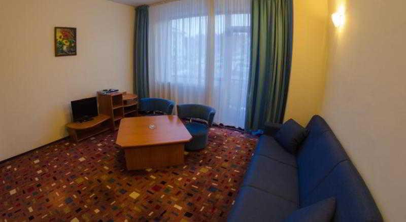 Hotel Hera Предял Екстер'єр фото
