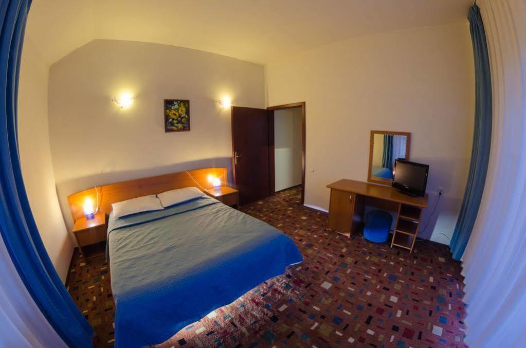 Hotel Hera Предял Екстер'єр фото