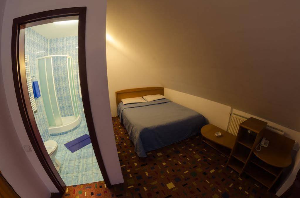 Hotel Hera Предял Екстер'єр фото
