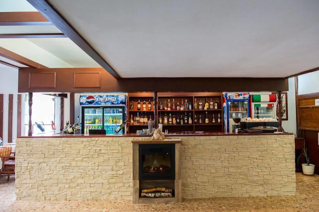 Hotel Hera Предял Екстер'єр фото